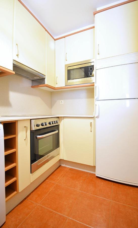 Galihost - Apartamento Con Piscina En El Centro De Sanxenxo Exteriör bild