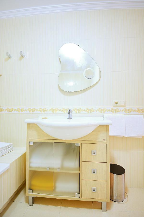 Galihost - Apartamento Con Piscina En El Centro De Sanxenxo Exteriör bild