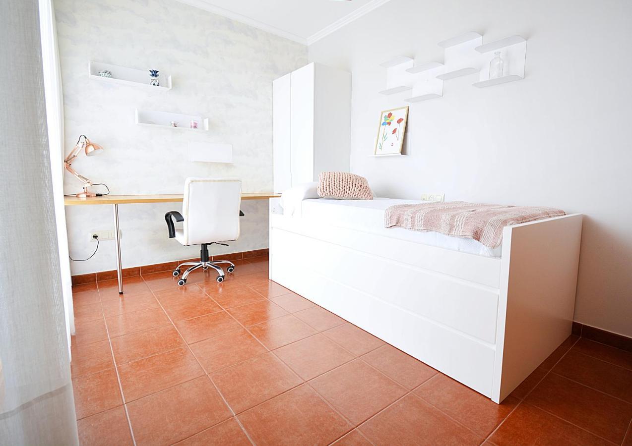 Galihost - Apartamento Con Piscina En El Centro De Sanxenxo Exteriör bild