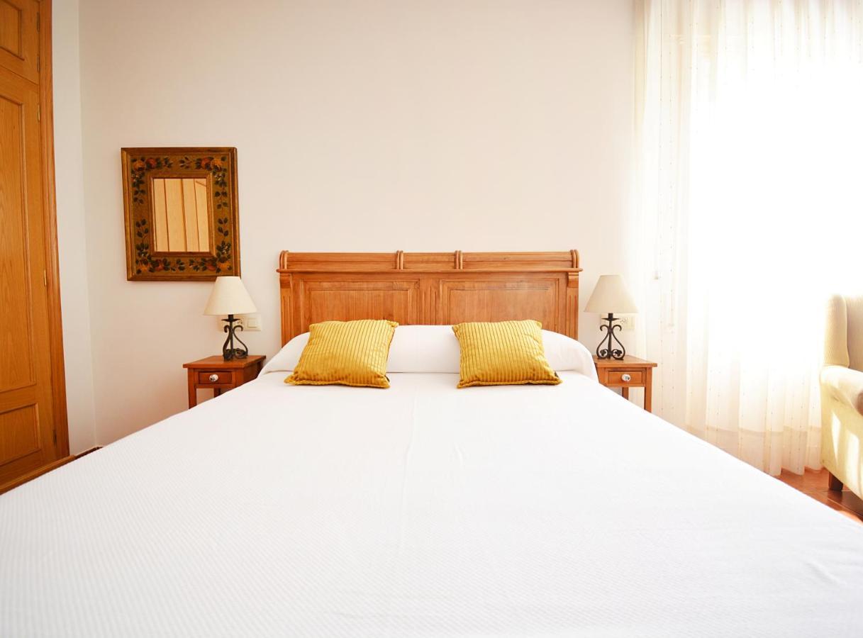 Galihost - Apartamento Con Piscina En El Centro De Sanxenxo Exteriör bild