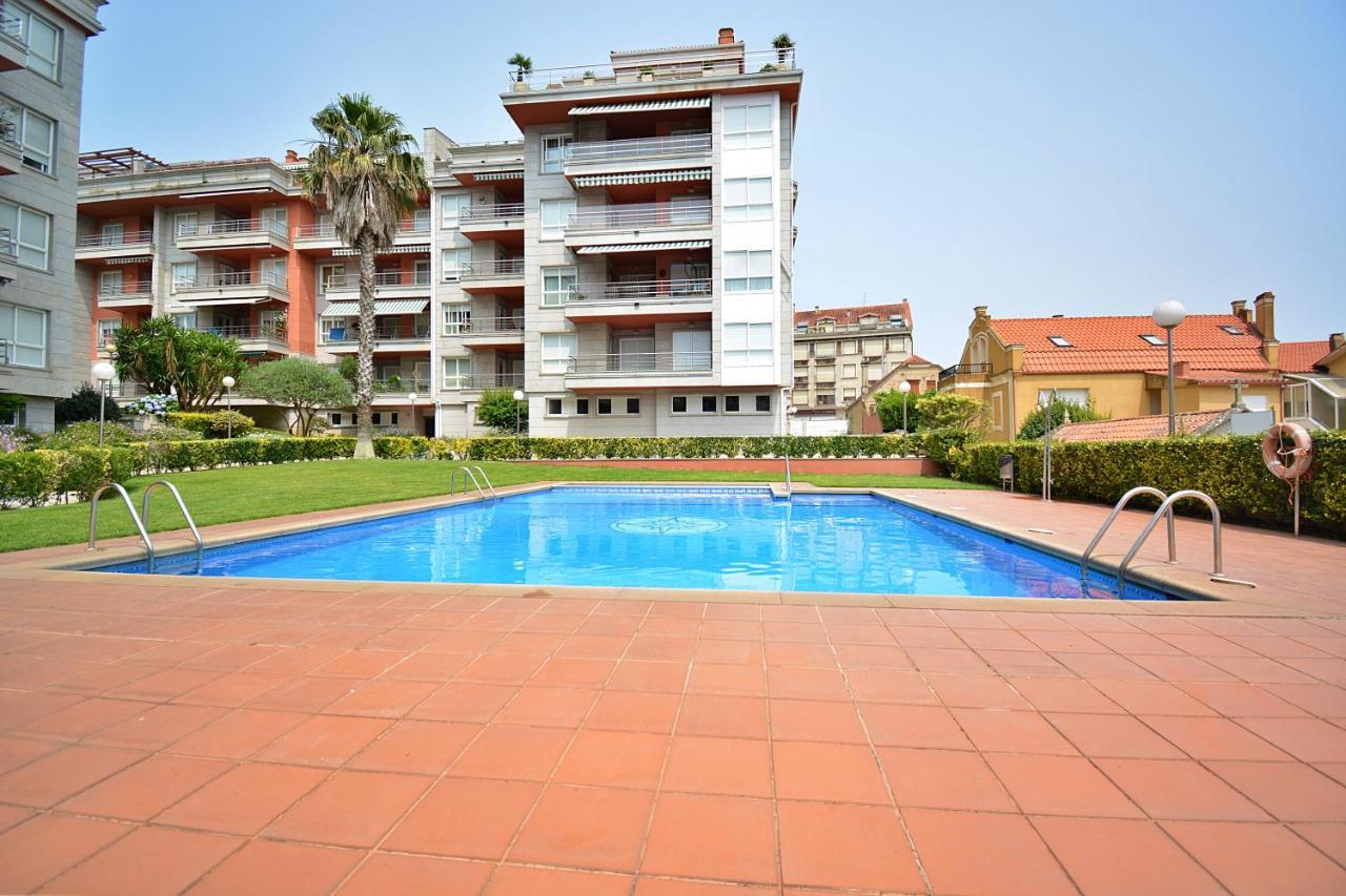Galihost - Apartamento Con Piscina En El Centro De Sanxenxo Exteriör bild