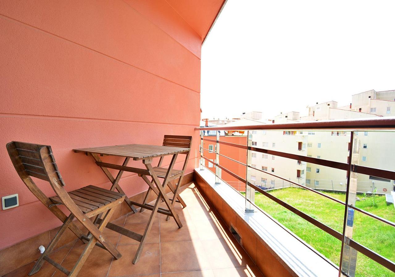 Galihost - Apartamento Con Piscina En El Centro De Sanxenxo Exteriör bild